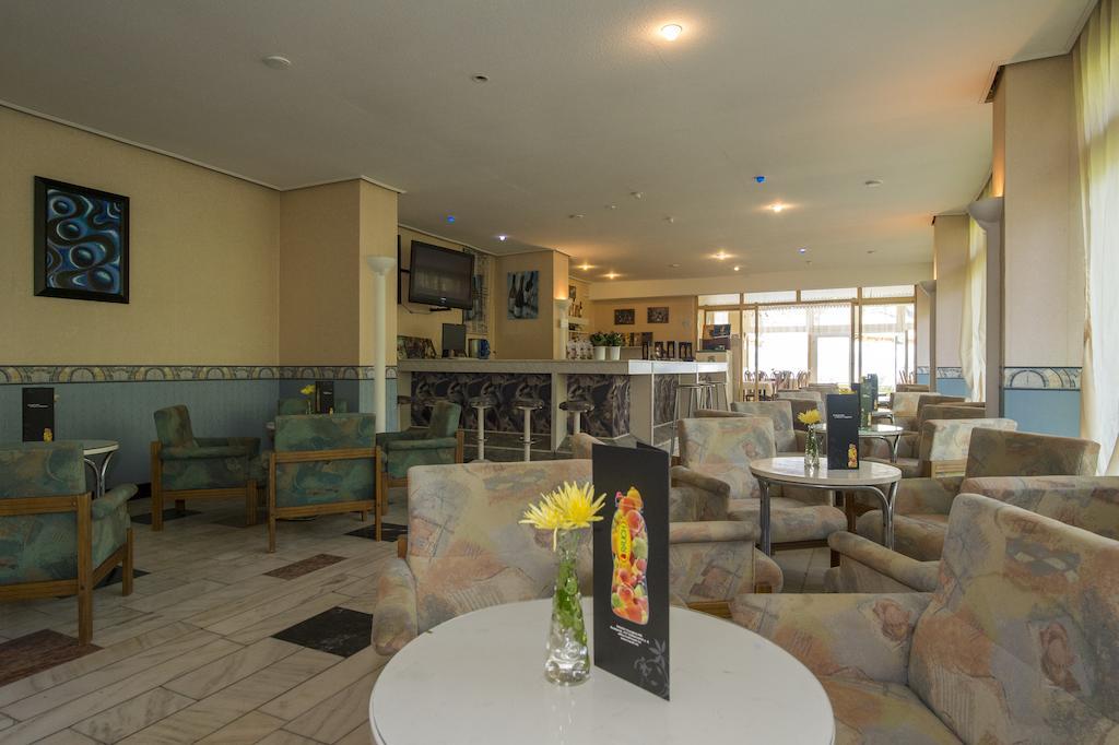 Familia Hotel Balatonboglár Buitenkant foto